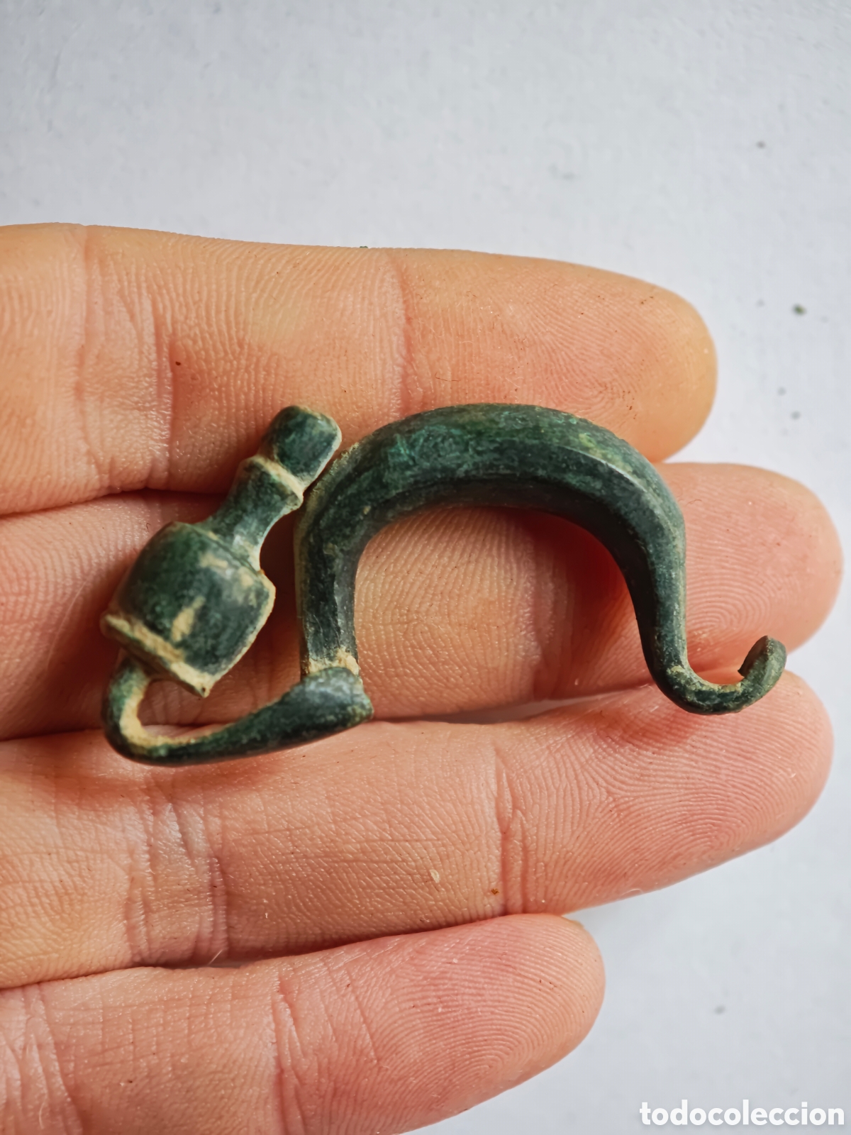 Antiques: Fibula La Tenne maravillosa p&aacute;tina y tama&ntilde;o.