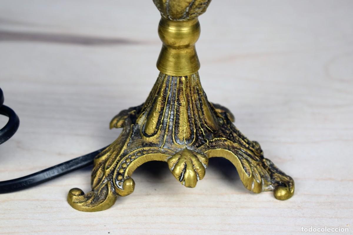 Antig&uuml;edades: Antigua lamparita en bronce - Foto 3
