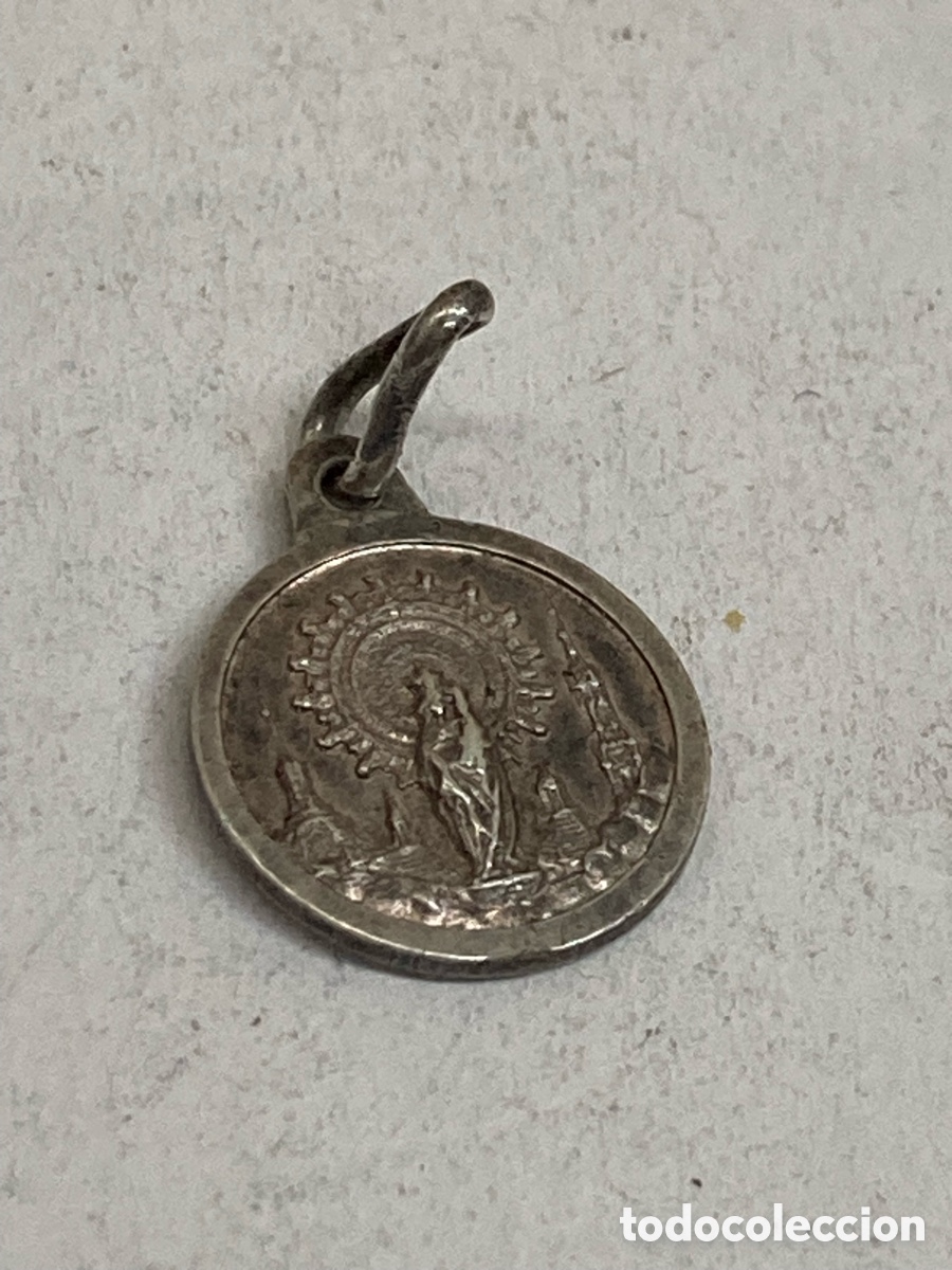 Antig&uuml;edades: Medalla de plata religiosa C517 - Foto 1