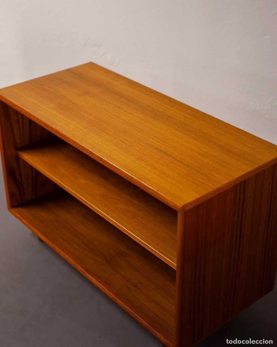 Antig&uuml;edades: ESTANTER&Iacute;A BAJA MID CENTURY EN TECA - Foto 3