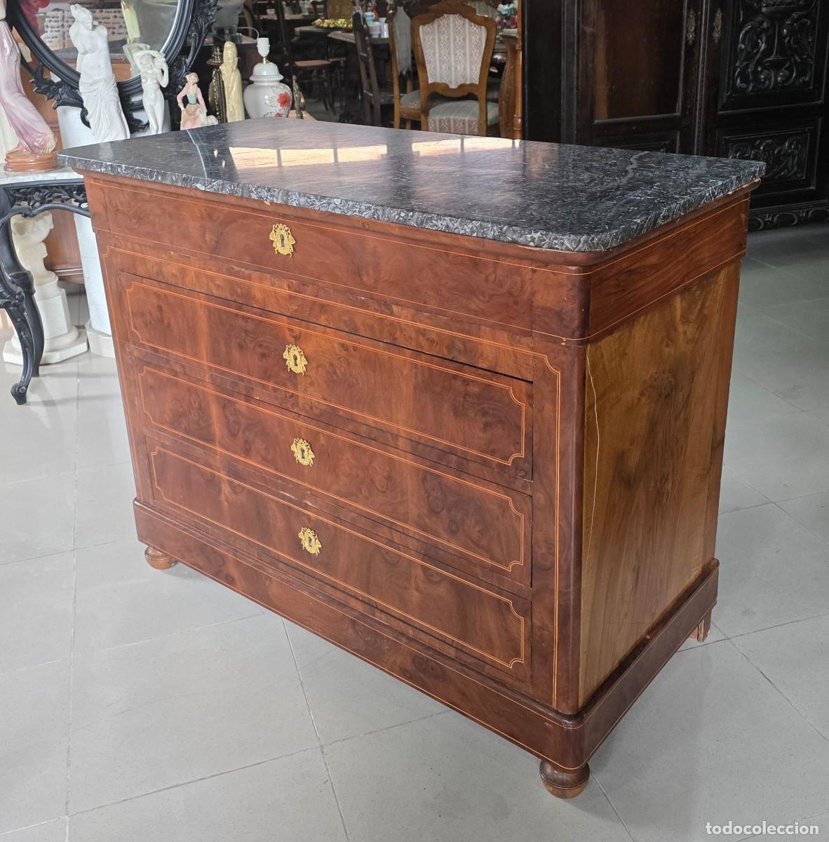 Antig&uuml;edades: C&oacute;moda antigua con marqueter&iacute;a - Foto 2