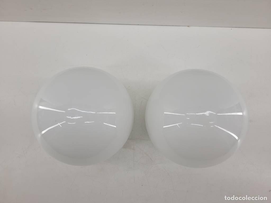 Antig&uuml;edades: 2 PANTALLAS DE L&Aacute;MPARA - Foto 3