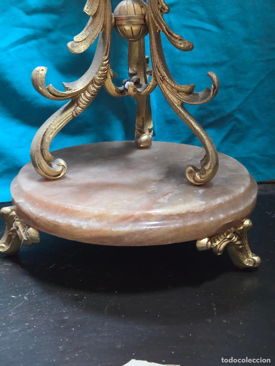 Antig&uuml;edades: candelabro de bronce dorado - Foto 4