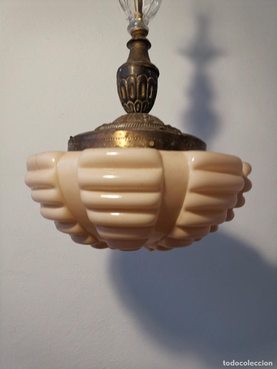 Antig&uuml;edades: L&aacute;mpara antigua de opalina con tulipa original - Foto 1