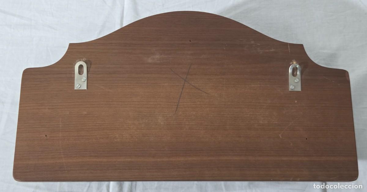Antig&uuml;edades: Percha de bronce sobre madera - Foto 7
