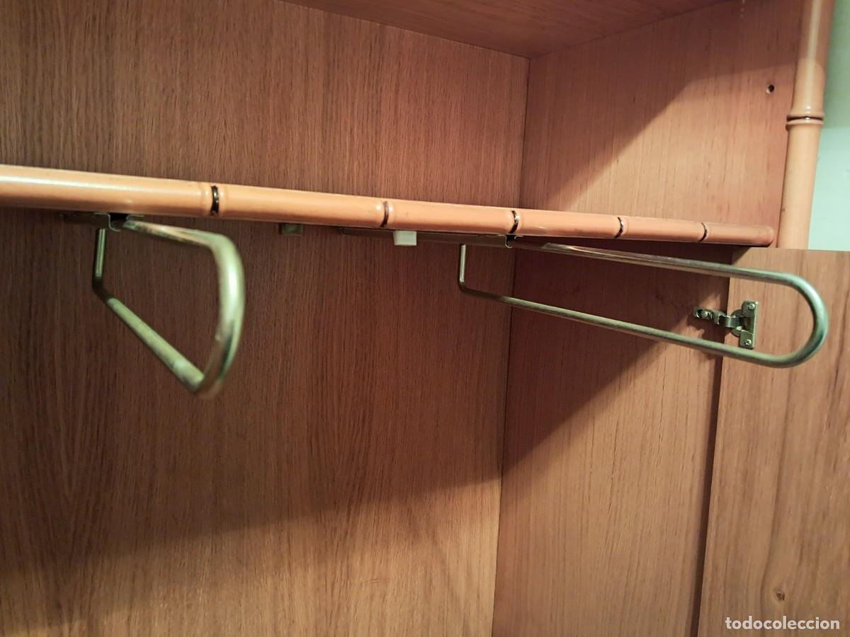 Antiguidades: Bonito armario ropero con adornos tipo bamb&uacute;. Medidas 1,90cm alto x 90cm ancho x 43cm fondo aprox