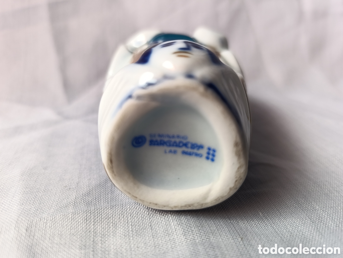 Antig&uuml;edades: Virgen de Champa&ntilde;at en Sargadelos en forma de botella - Foto 4