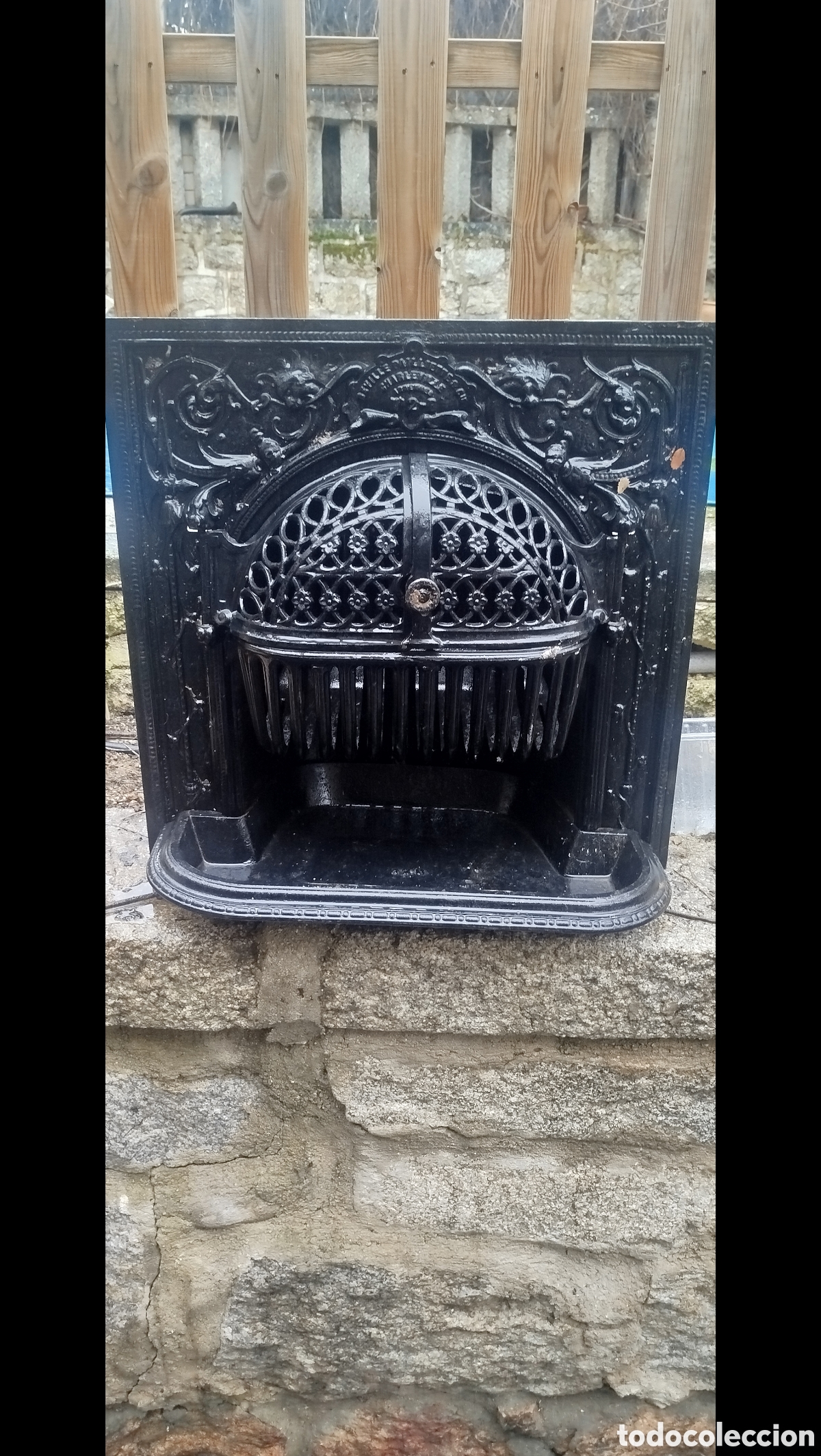 Antig&uuml;edades: Estufa de carb&oacute;n antigua - Foto 1