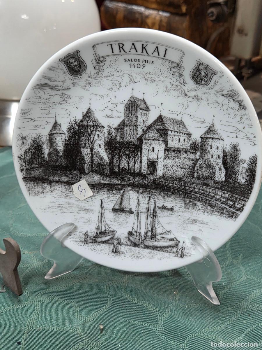Antig&uuml;edades: plato de porcelana perque&ntilde;o - Foto 1