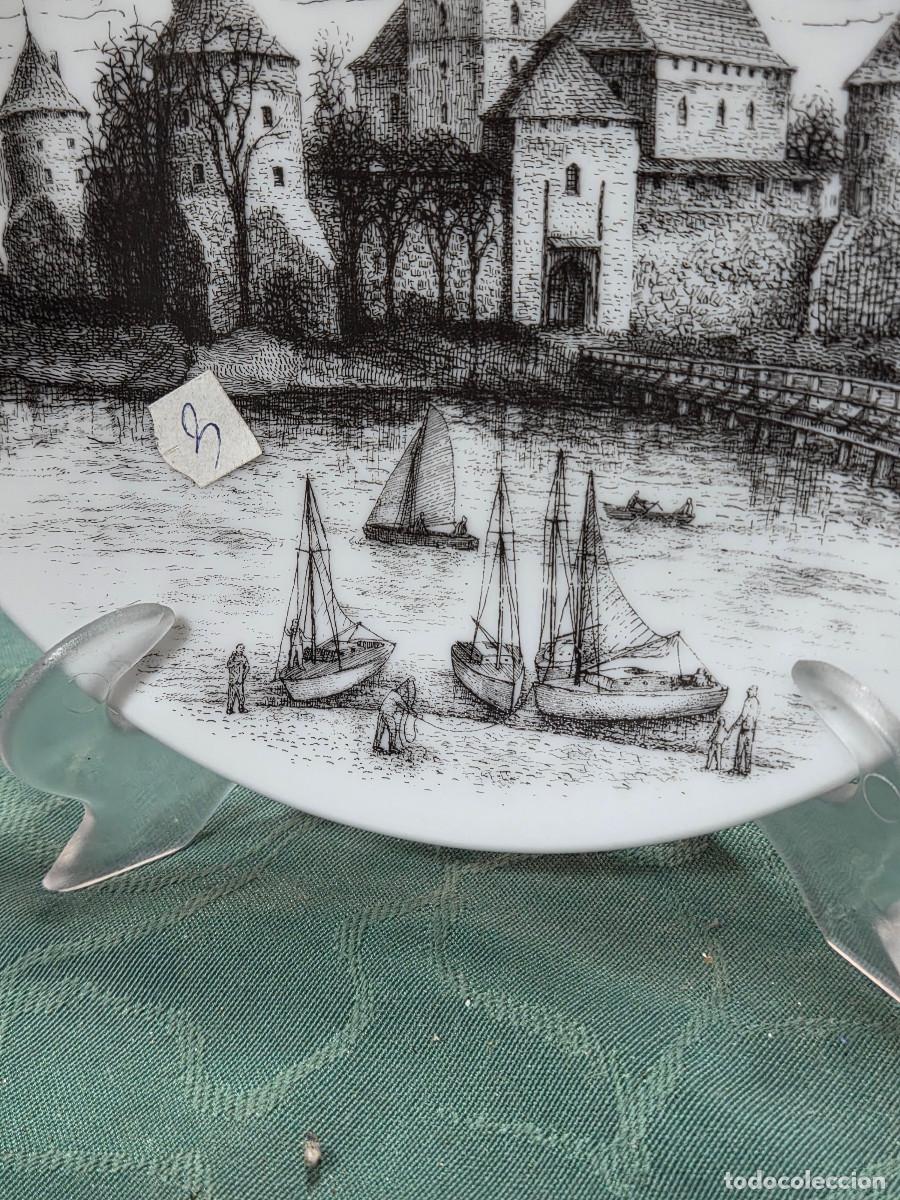 Antig&uuml;edades: plato de porcelana perque&ntilde;o - Foto 2