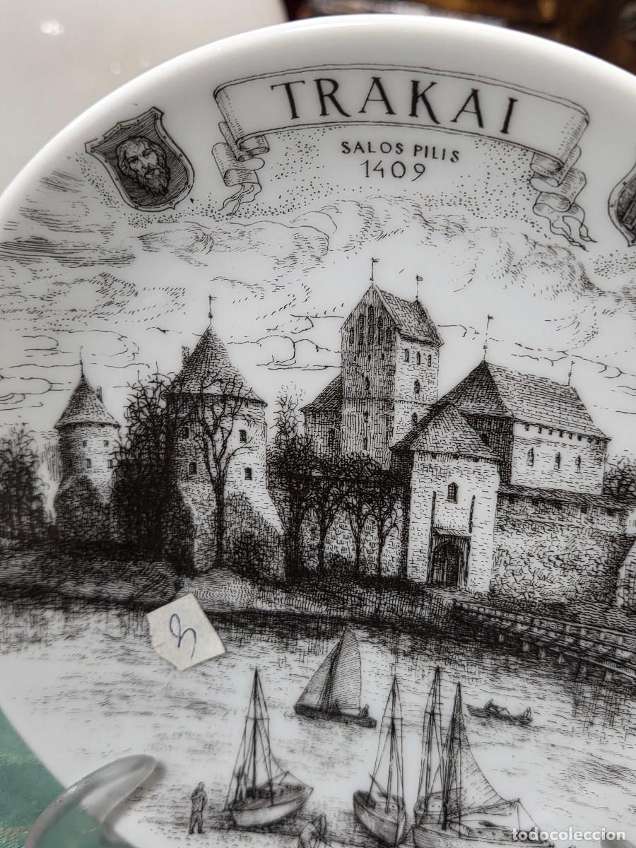 Antig&uuml;edades: plato de porcelana perque&ntilde;o - Foto 3