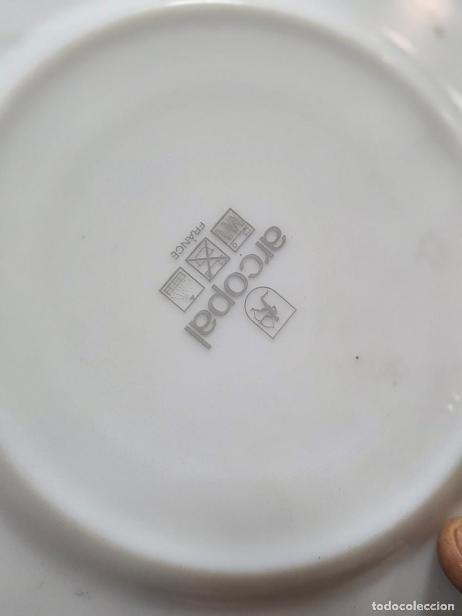 Antig&uuml;edades: plato de cristal opalina - Foto 3