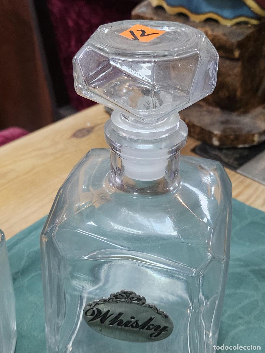 Antig&uuml;edades: botella de wisqui y 4 vasos - Foto 4