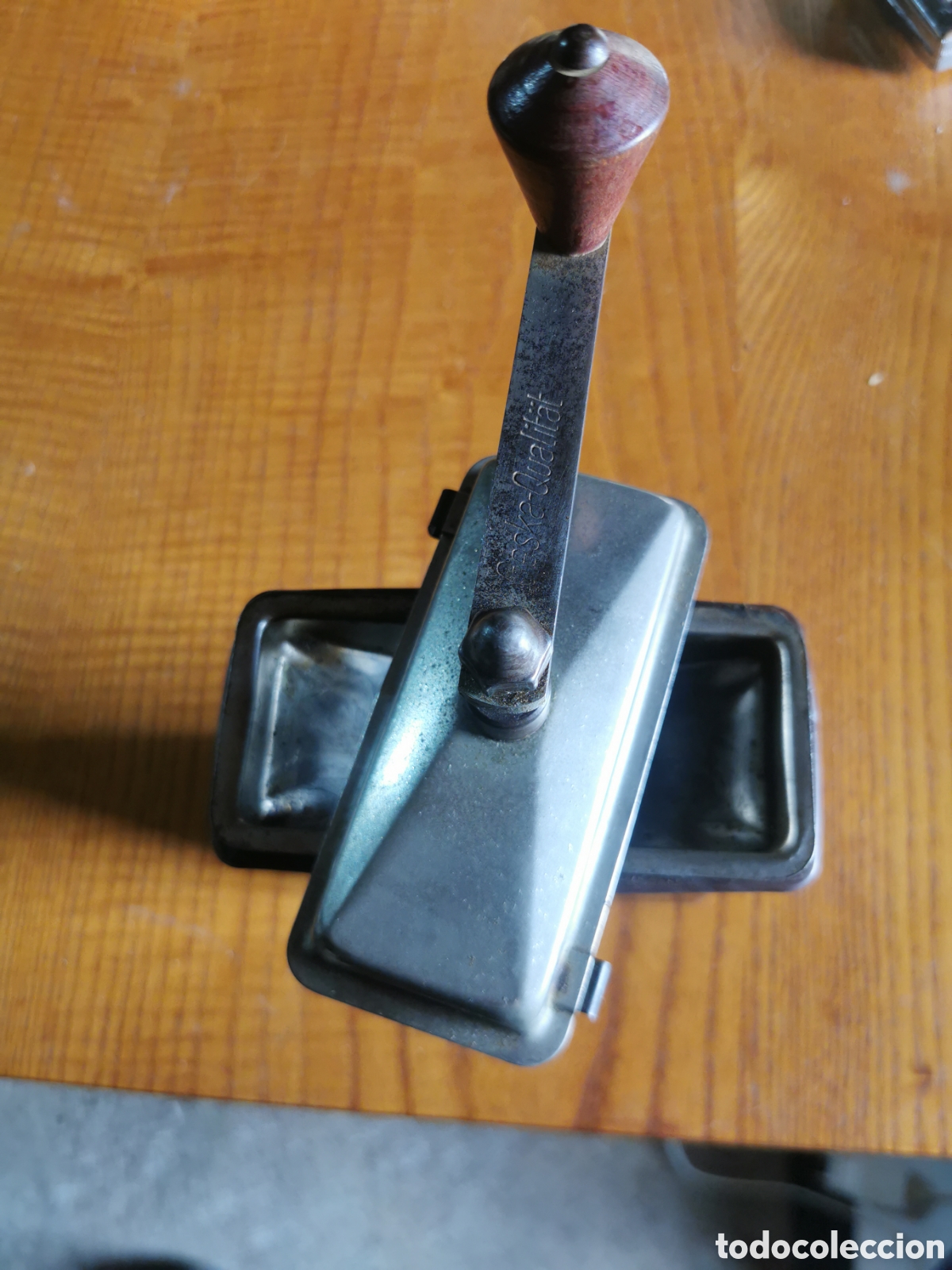 Antig&uuml;edades: Molinillo Geska Bakelita 11cm. - Foto 6