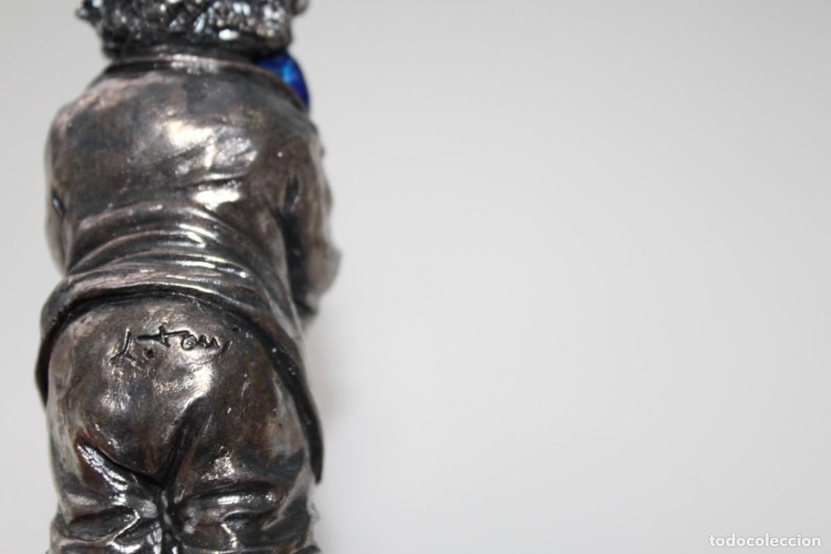 Antig&uuml;edades: ANTIGUO PAYASO PLATEADO CON BASE DE MADERA - Foto 4
