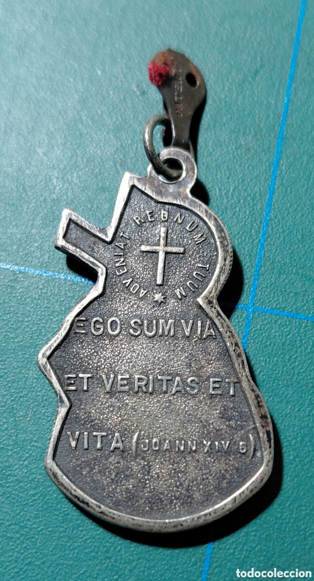 Antig&uuml;edades: MEDALLA SAGRADO CORAZON / CON TEXTO BIBLICO - Foto 2