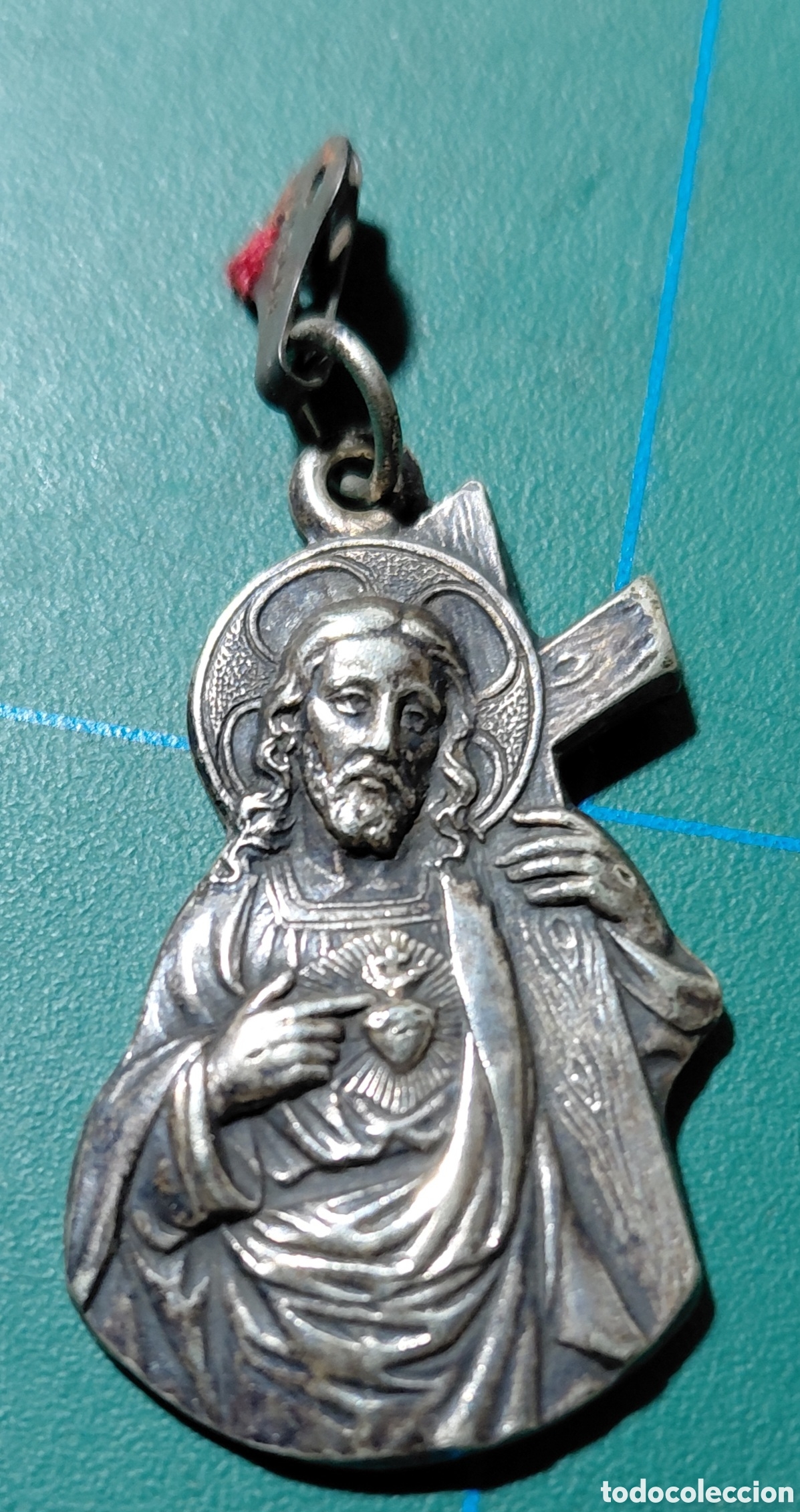 Antig&uuml;edades: MEDALLA SAGRADO CORAZON / CON TEXTO BIBLICO - Foto 1