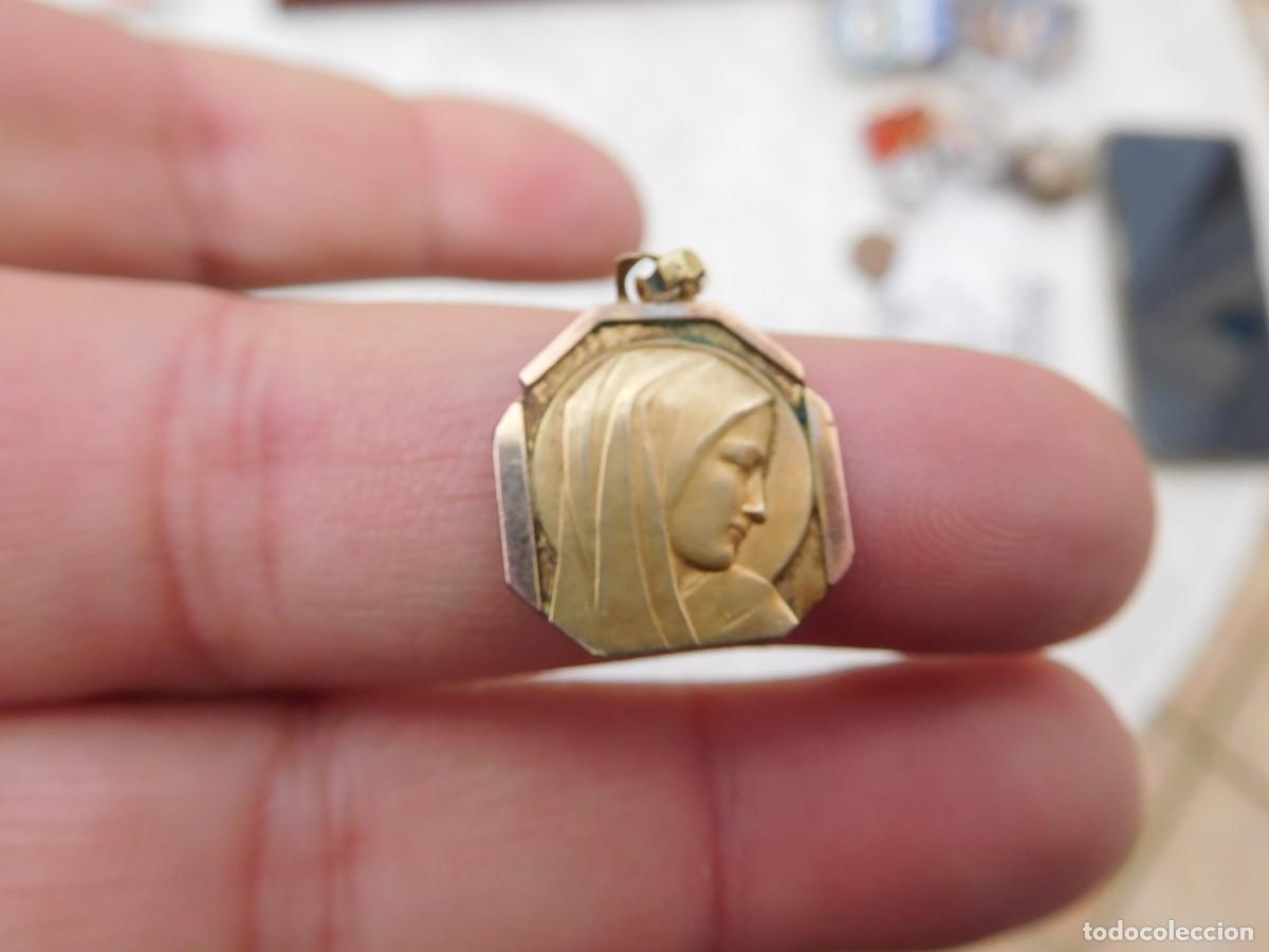 Antig&uuml;edades: Medalla religiosa virgen chapada en oro - Foto 1