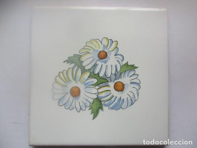 Antig&uuml;edades: Azulejo antiguo pintado - Foto 1