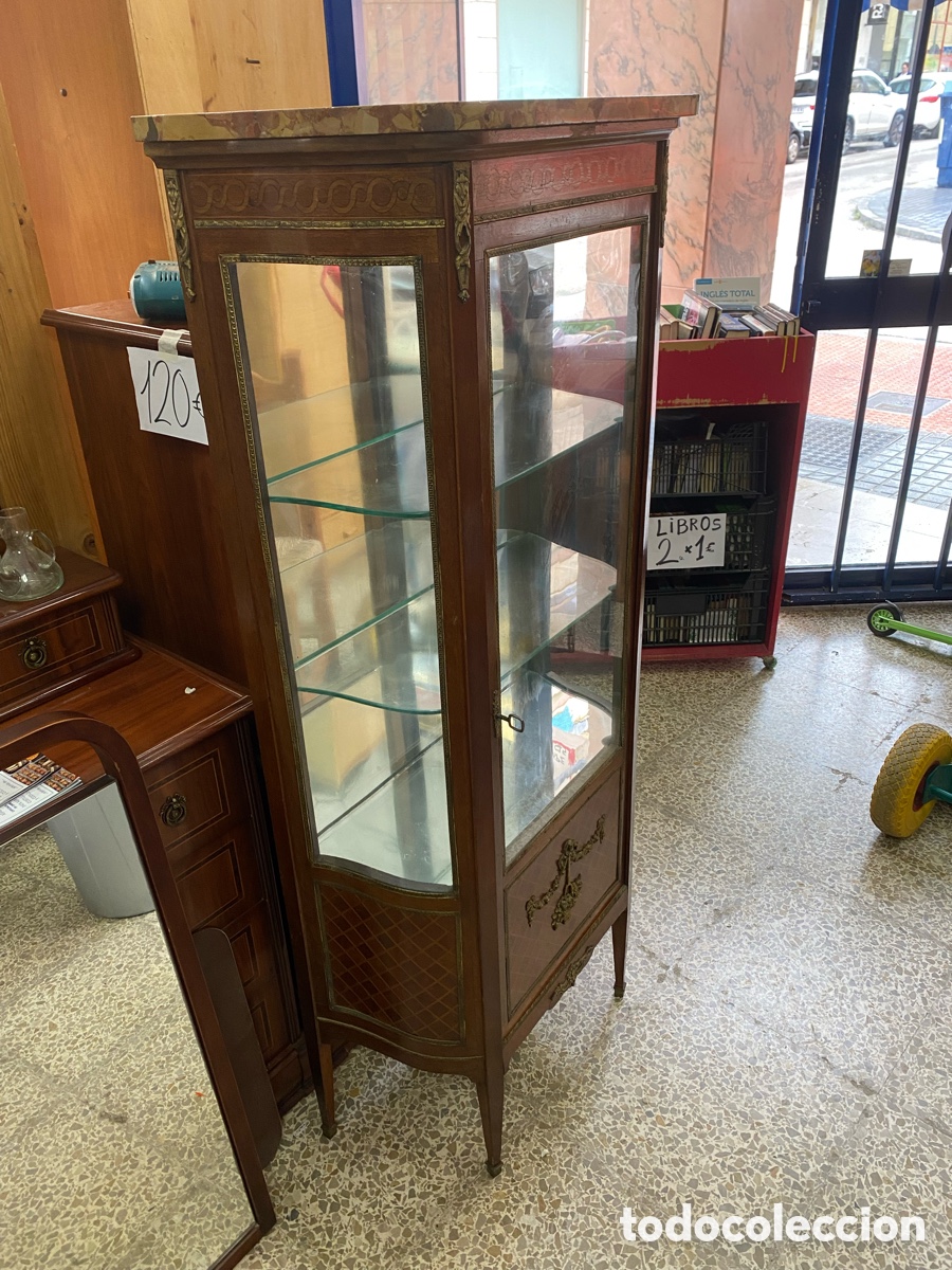 Antig&uuml;edades: Antigua Vitrin&eacute; estilo franc&eacute;s Luis XV - Foto 3