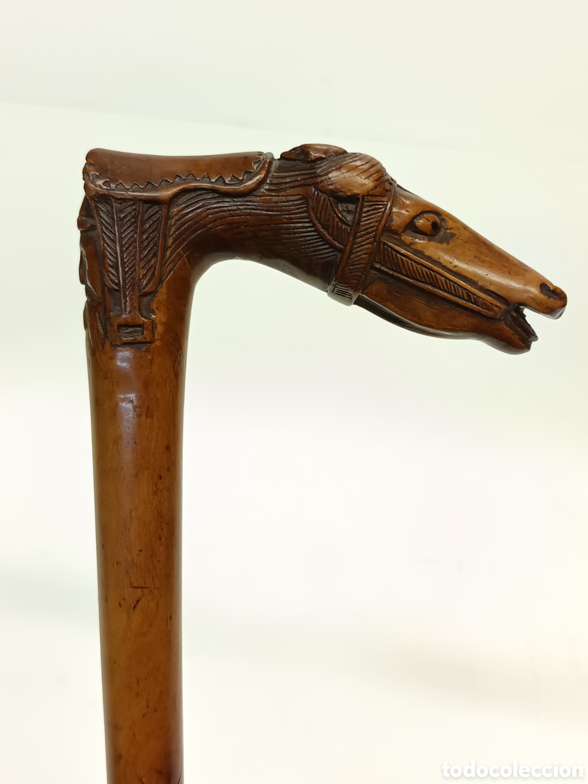 Antig&uuml;edades: Bast&oacute;n antiguo caballo tallado en madera - Foto 1