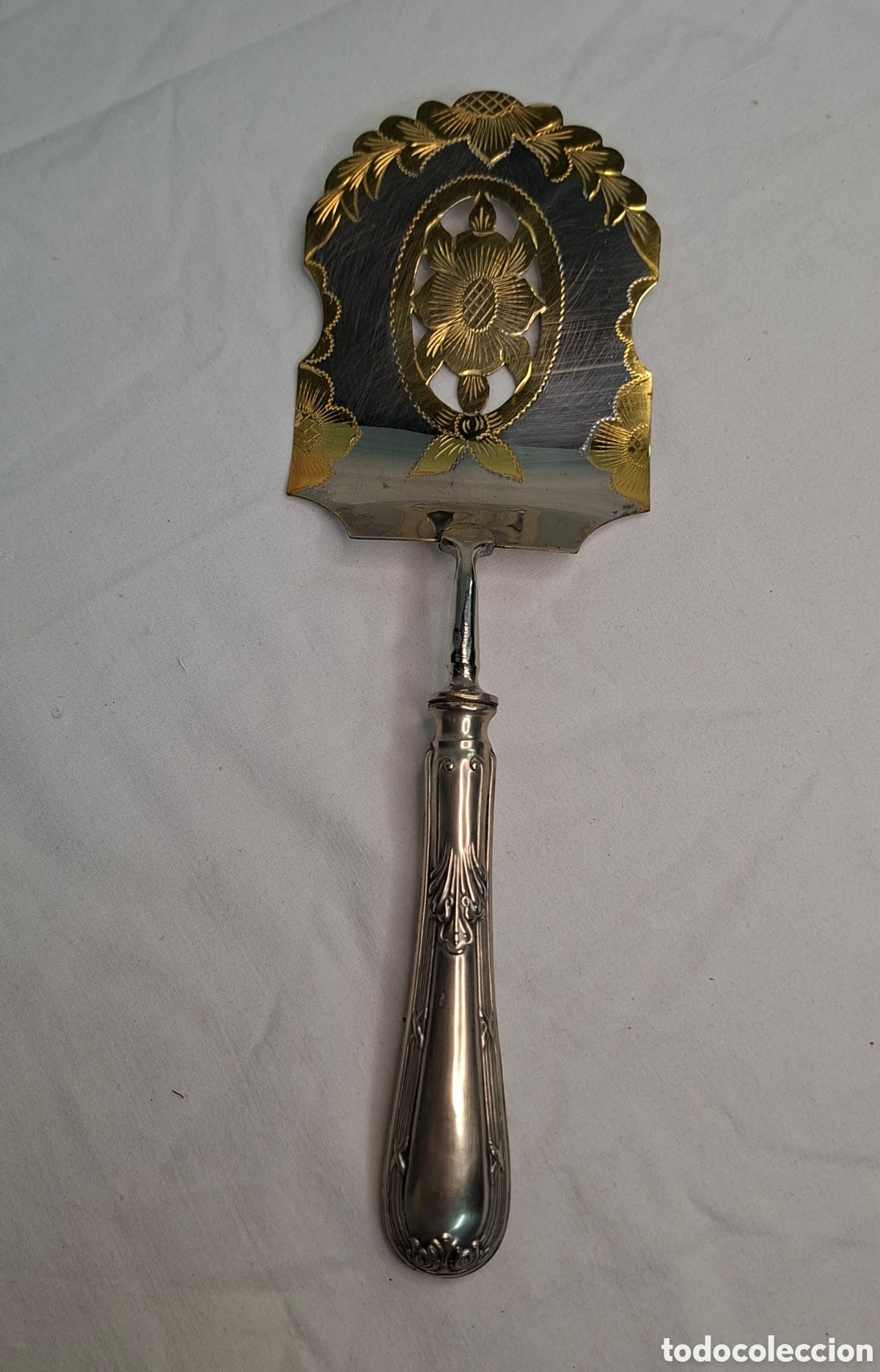Antig&uuml;edades: Pala para servir con mango de plata - Foto 1