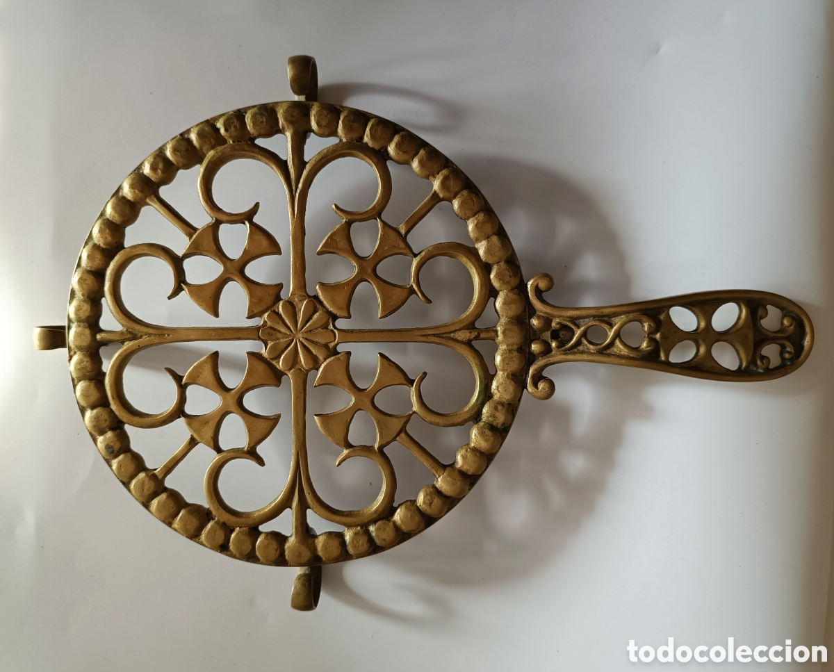Antig&uuml;edades: Salvamanteles en bronce. Max le Verrier - Foto 3