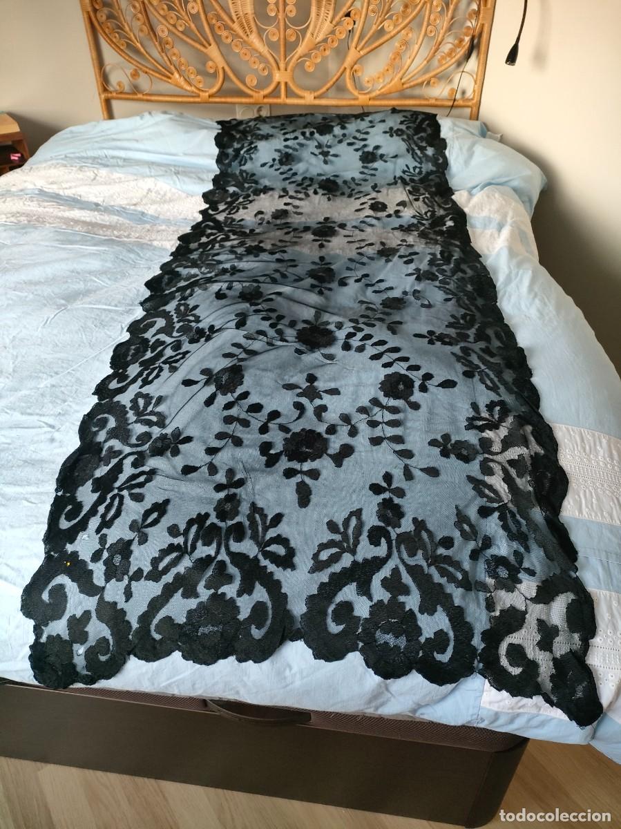 Antig&uuml;edades: Mantilla Espa&ntilde;ola de Madrina