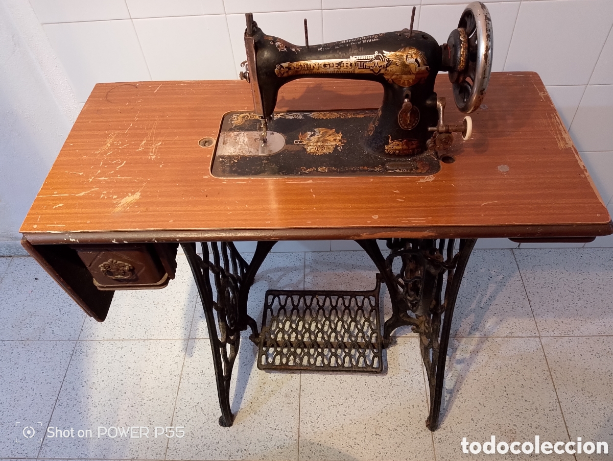 Antig&uuml;edades: M&aacute;quina de coser singer - Foto 1