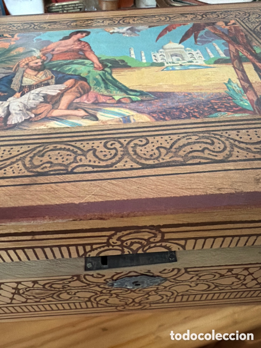 Antig&uuml;edades: Caja de madera antigua pintada a mano - Foto 2