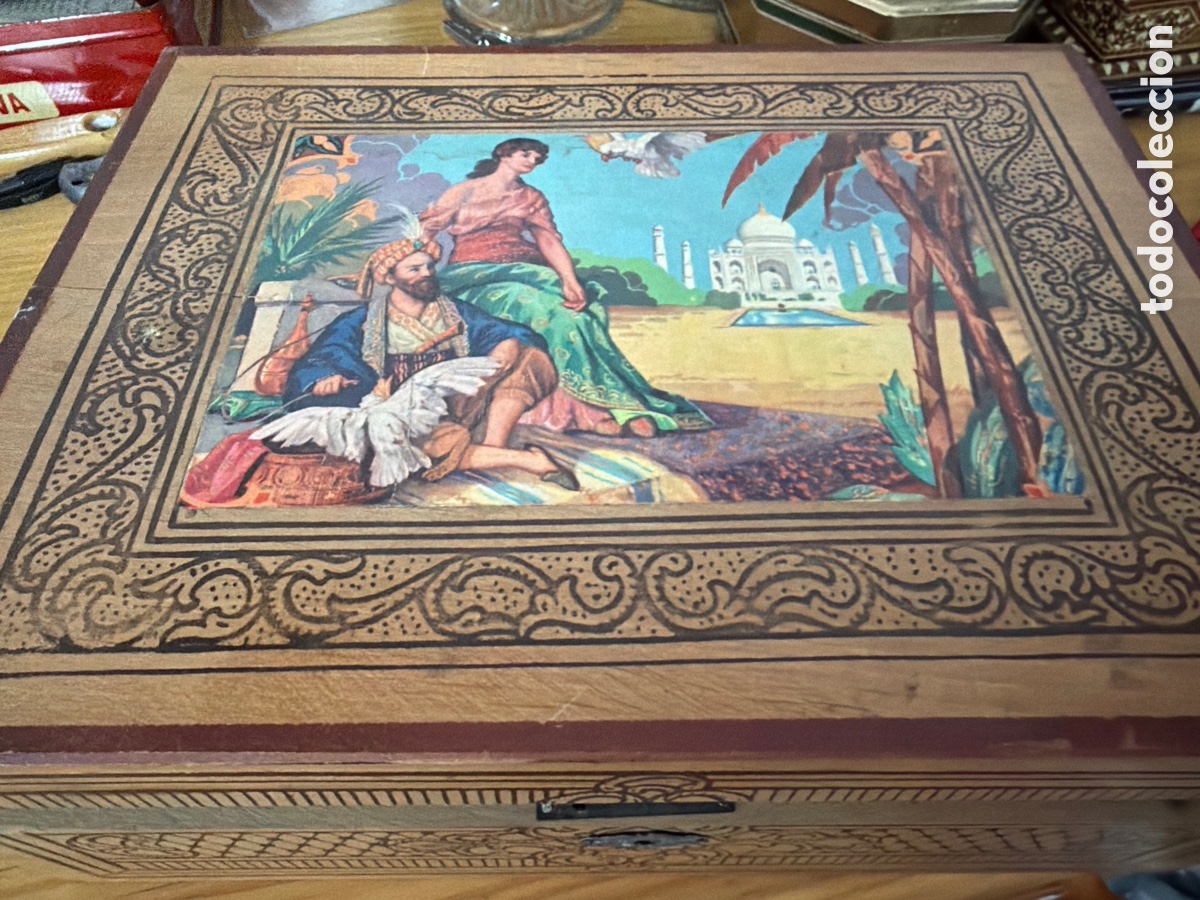 Antig&uuml;edades: Caja de madera antigua pintada a mano - Foto 1