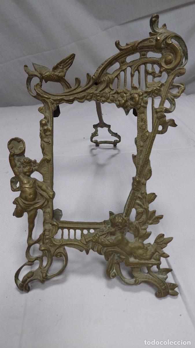 Antig&uuml;edades: Antiguo marco de bronce - Foto 1