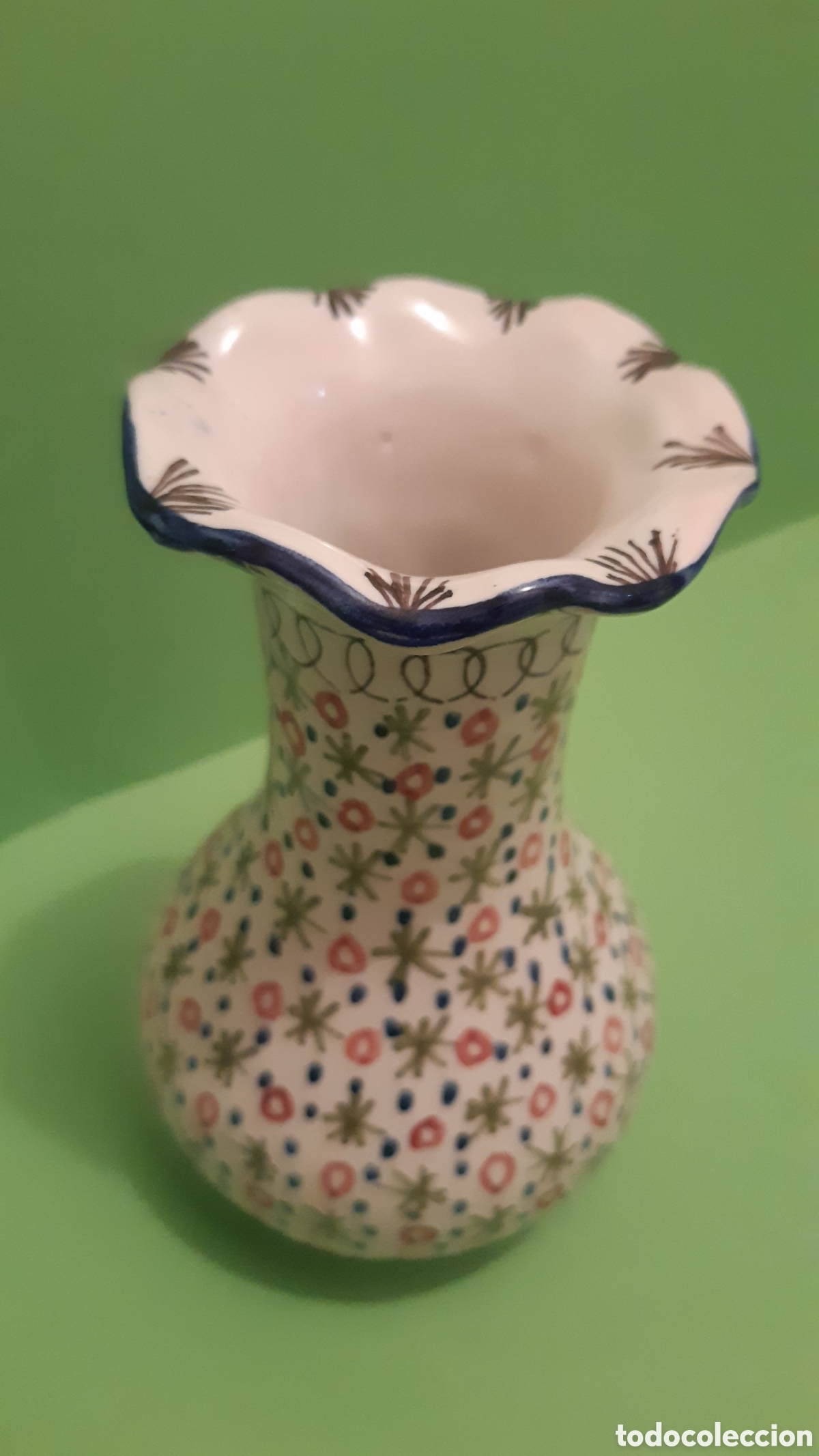 Antig&uuml;edades: Peque&ntilde;o florero de Ribesalbes - Foto 2