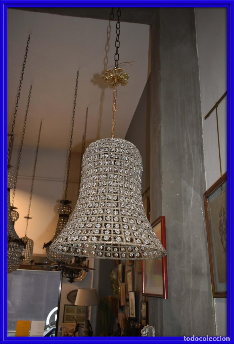 Antig&uuml;edades: Lampara de cristales y bronce con forma de campana - Foto 1