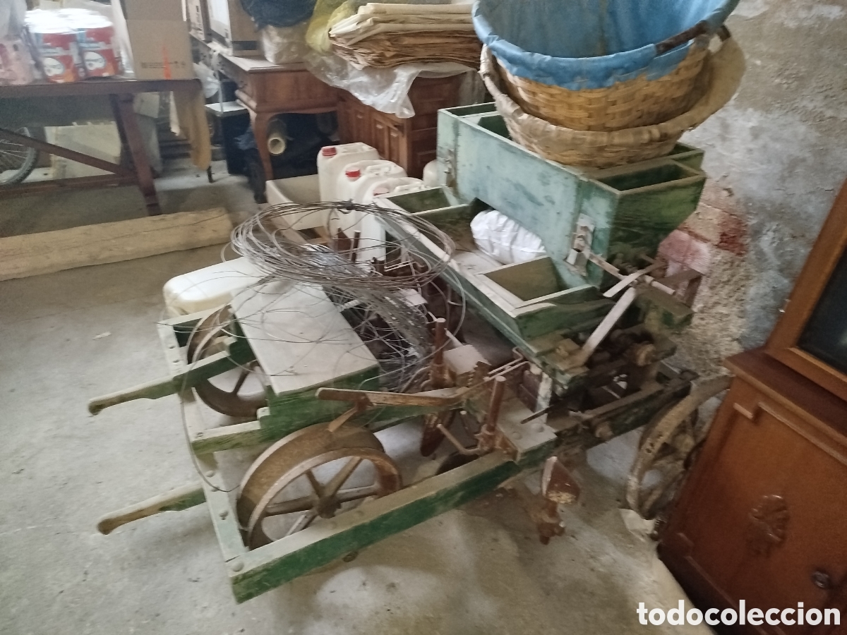 Antig&uuml;edades: SEMBRADORA DE GRANO ANTIGUA - Foto 3