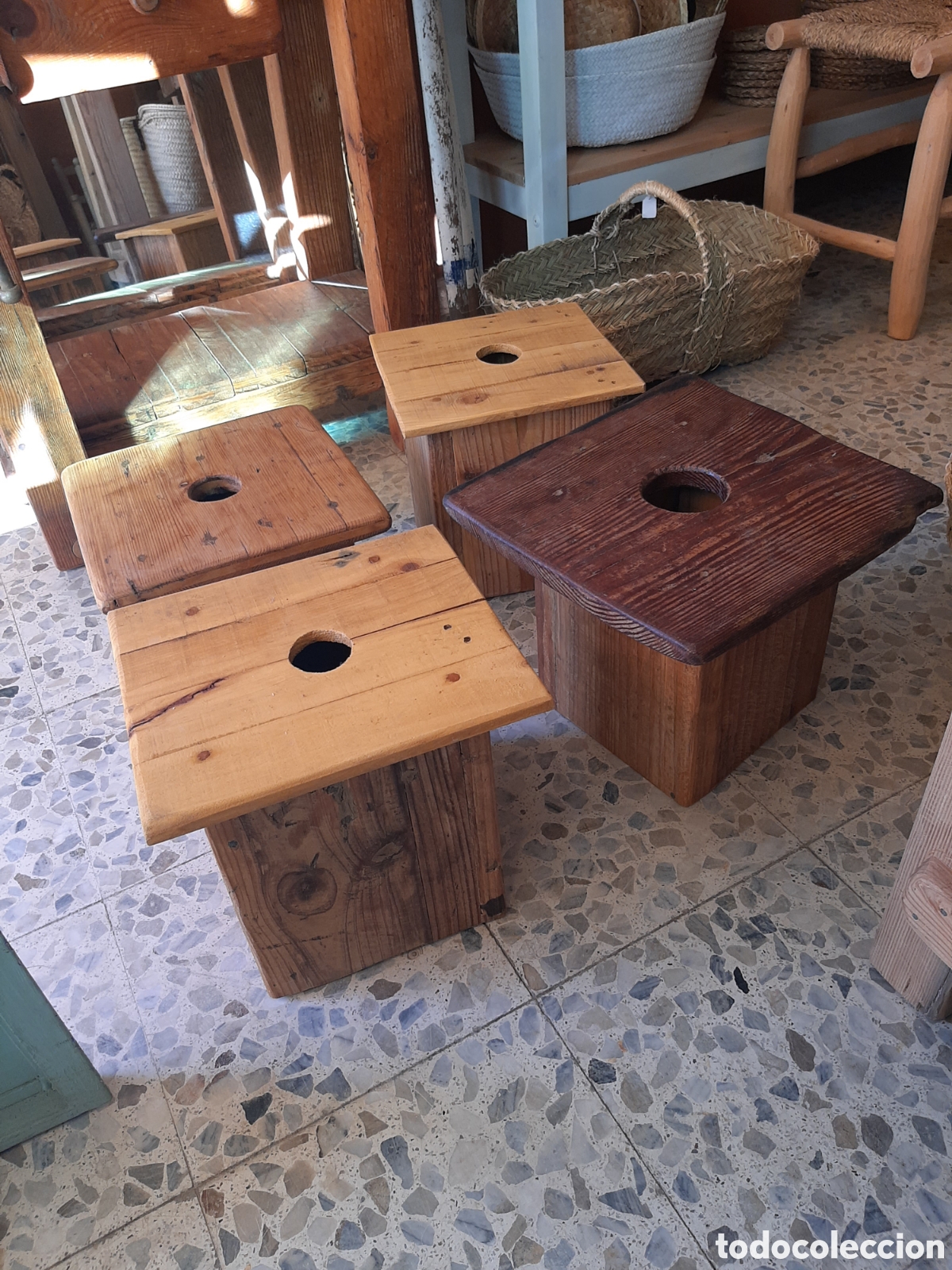 Antig&uuml;edades: Escabeles / banquetas r&uacute;sticas antiguas - Foto 4