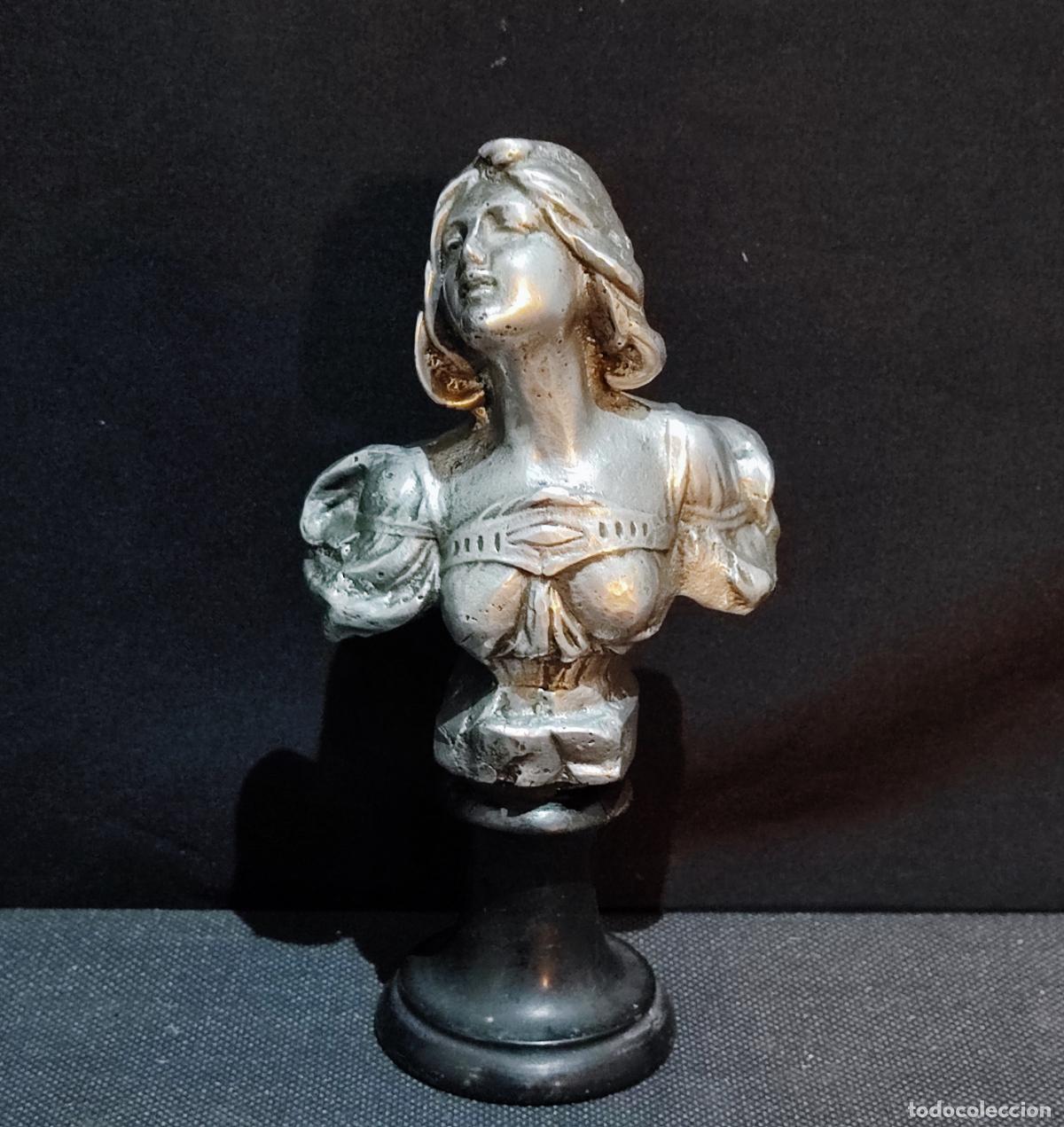 Antig&uuml;edades: BUSTO MODERNISTA CON PEANA - Foto 1