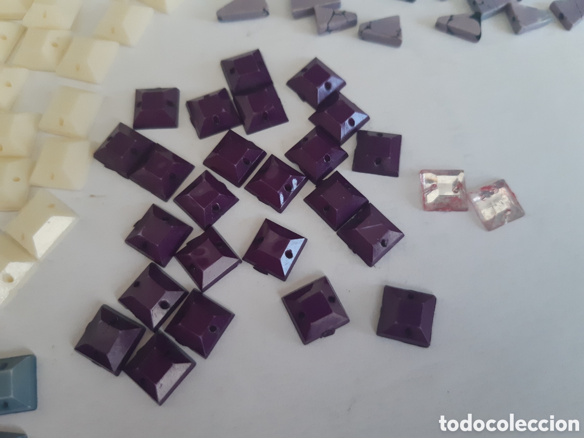 Antig&uuml;edades: Abalorios surtidos para ropa - Foto 3
