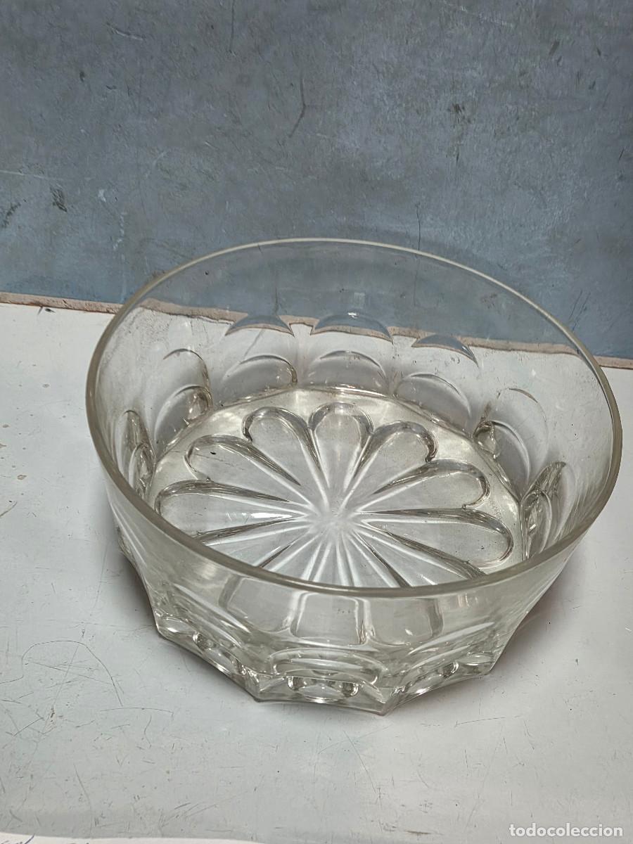 Antig&uuml;edades: ensaladera de cristal vintage - Foto 2
