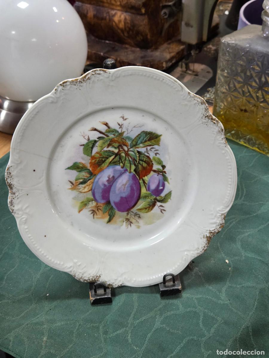 Antig&uuml;edades: plato de porcelana de frutas - Foto 1