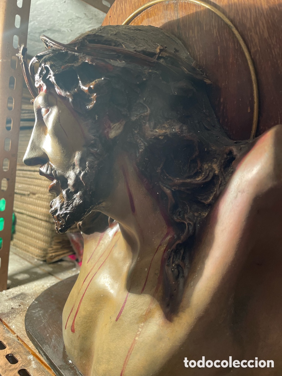 Antig&uuml;edades: Cristo de lat&oacute;n y Cristo de madera - Foto 3