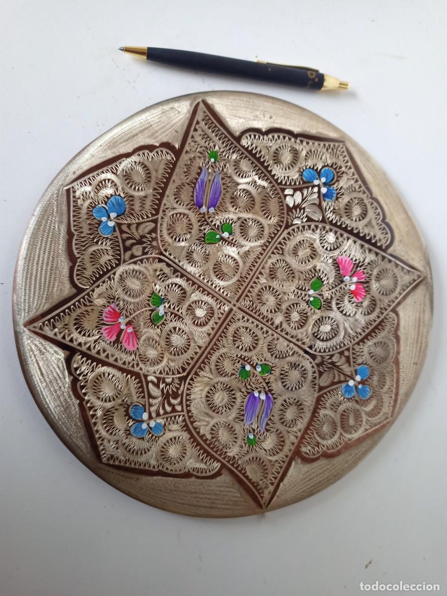 Antig&uuml;edades: Plato decorativo en cobre - Foto 1