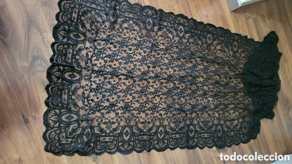 Antig&uuml;edades: Antigua mantilla de encaje - Foto 4