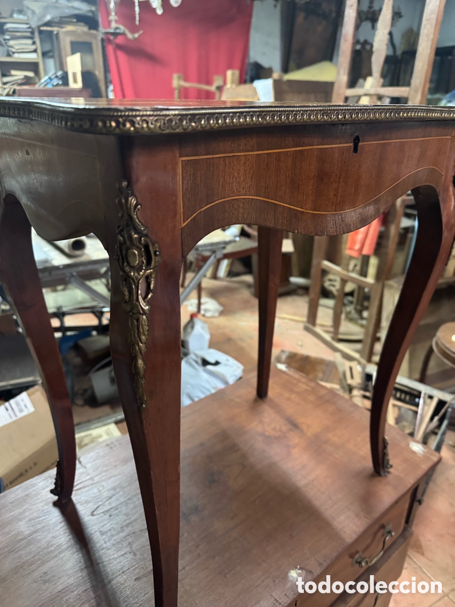 Antig&uuml;edades: Costurero estilo Luis XVl - Foto 2
