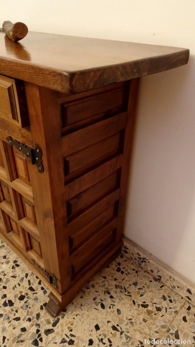Antig&uuml;edades: Mueble aparador de estilo castellano - Foto 4