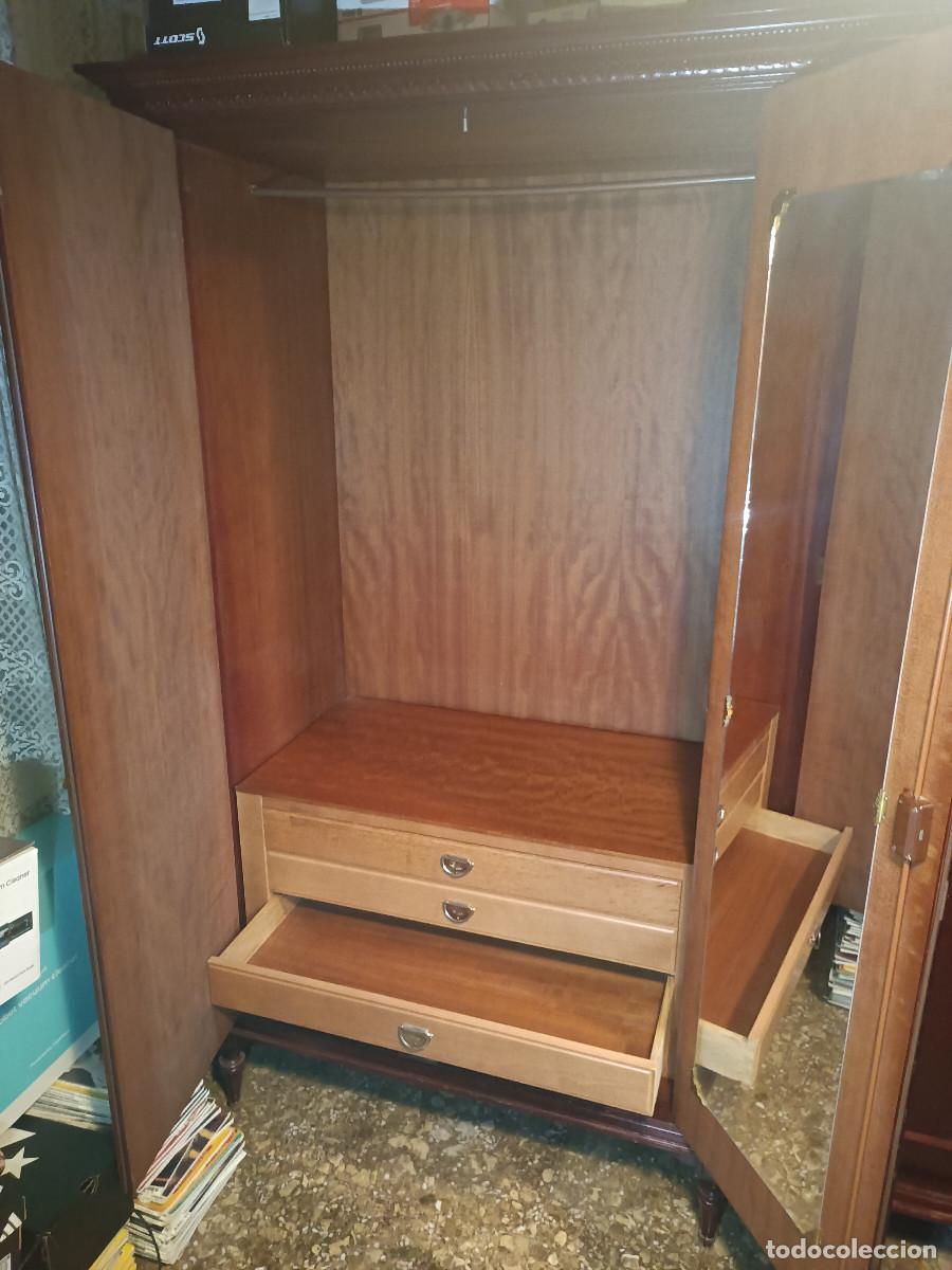 Antig&uuml;edades: Armario dormitorio antiguo - Foto 12