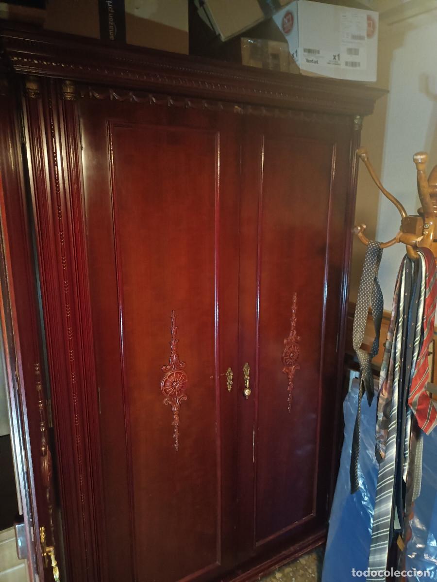 Antig&uuml;edades: Armario dormitorio antiguo - Foto 13
