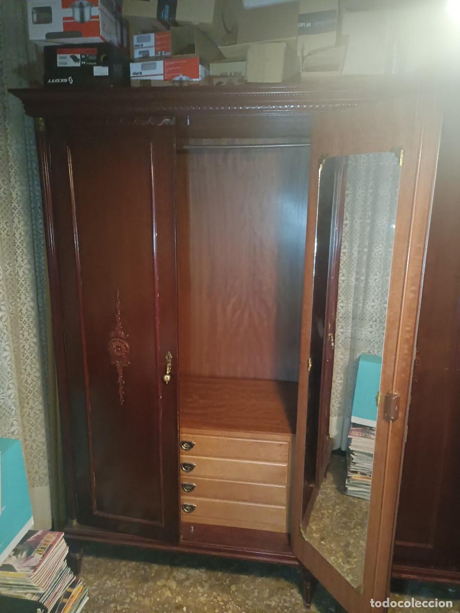 Antig&uuml;edades: Armario dormitorio antiguo - Foto 14