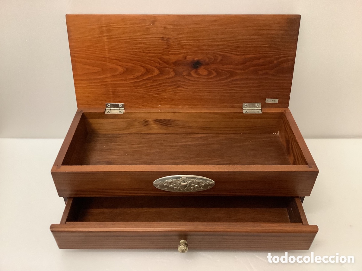 Antig&uuml;edades: Caja joyero en madera y plata de ley - Foto 2