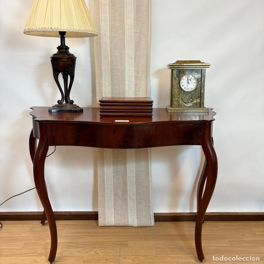 Antig&uuml;edades: Consola de Estilo Victoriano - Foto 1